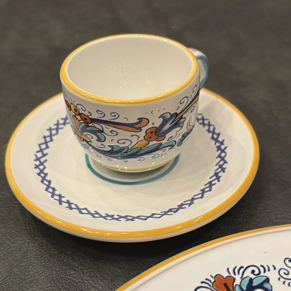 Sur la table nova deruta set